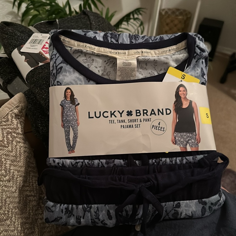 NWT Lucky Brand Pajama Sleep Set Tee Tank Short Pant Small Denim Floral Style